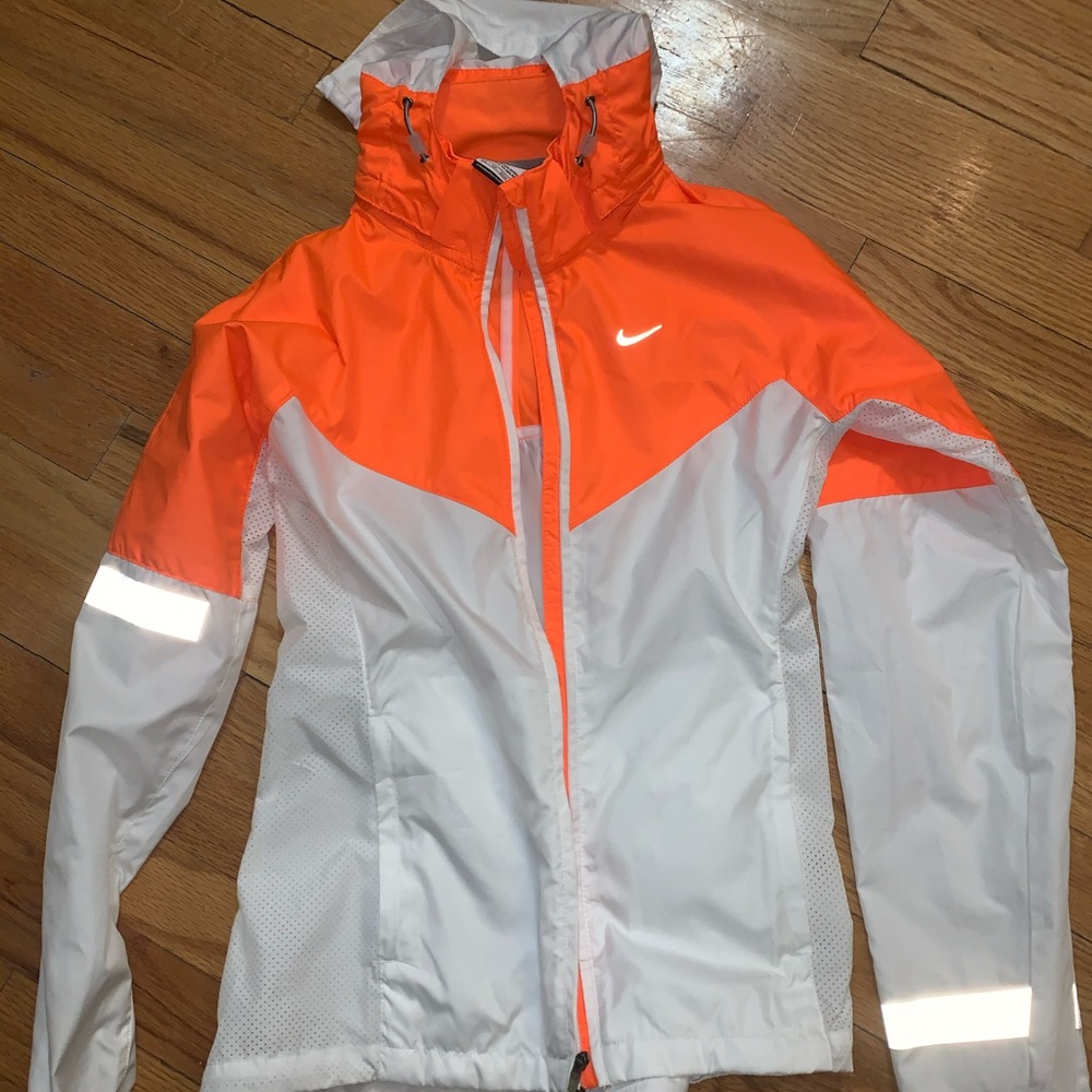 Nike wind breaker